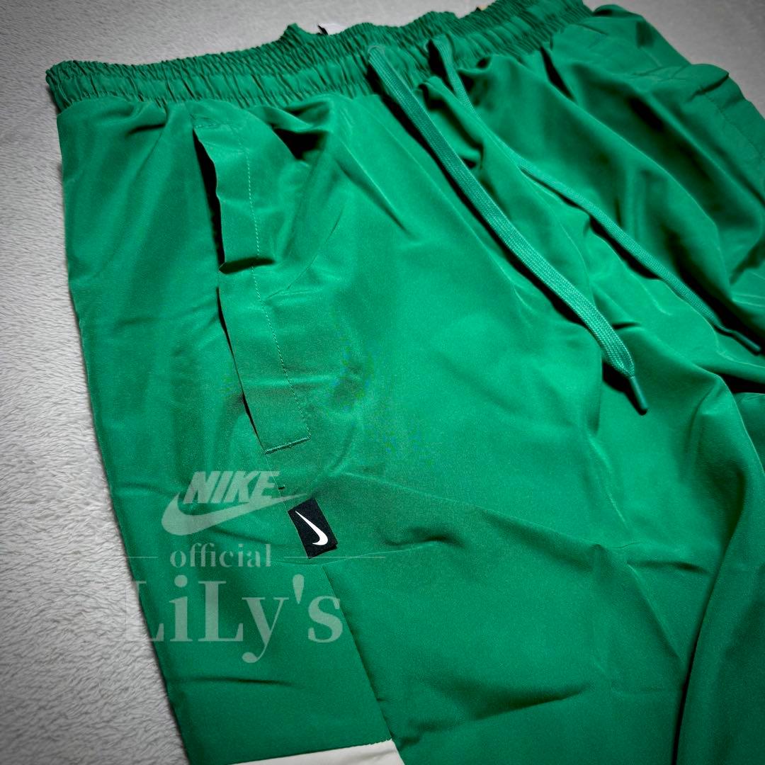 【２ＸＬサイズ】新品未使用　NIKE上下セットアップ ウーブン　ナイキ　グリーン