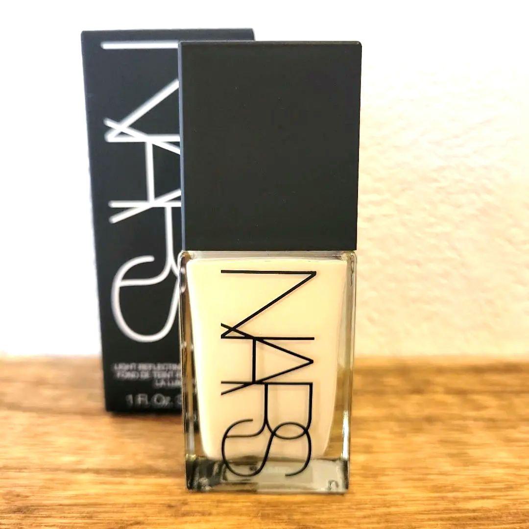 mayuko　NARSライトリフレクティングファンデーション 、パウダー、