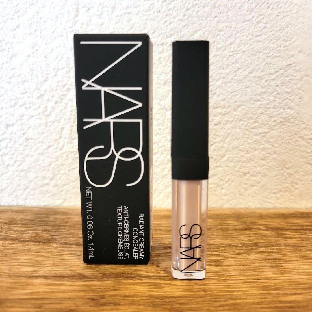 mayuko　NARSライトリフレクティングファンデーション 、パウダー、