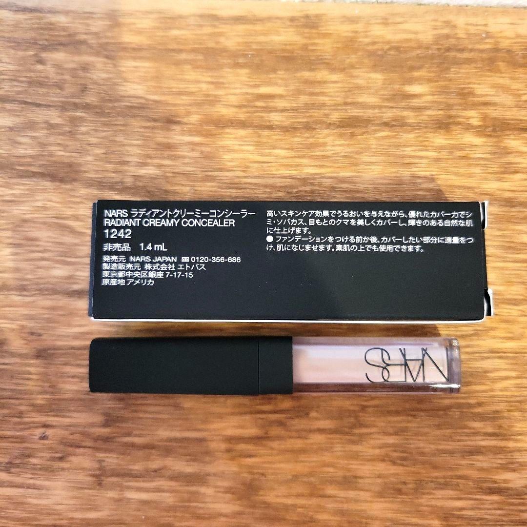 mayuko　NARSライトリフレクティングファンデーション 、パウダー、