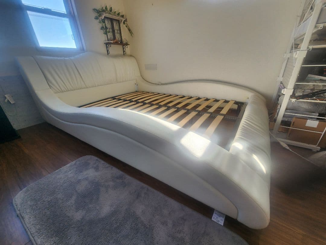 流線型 モダン ダブルベッド
