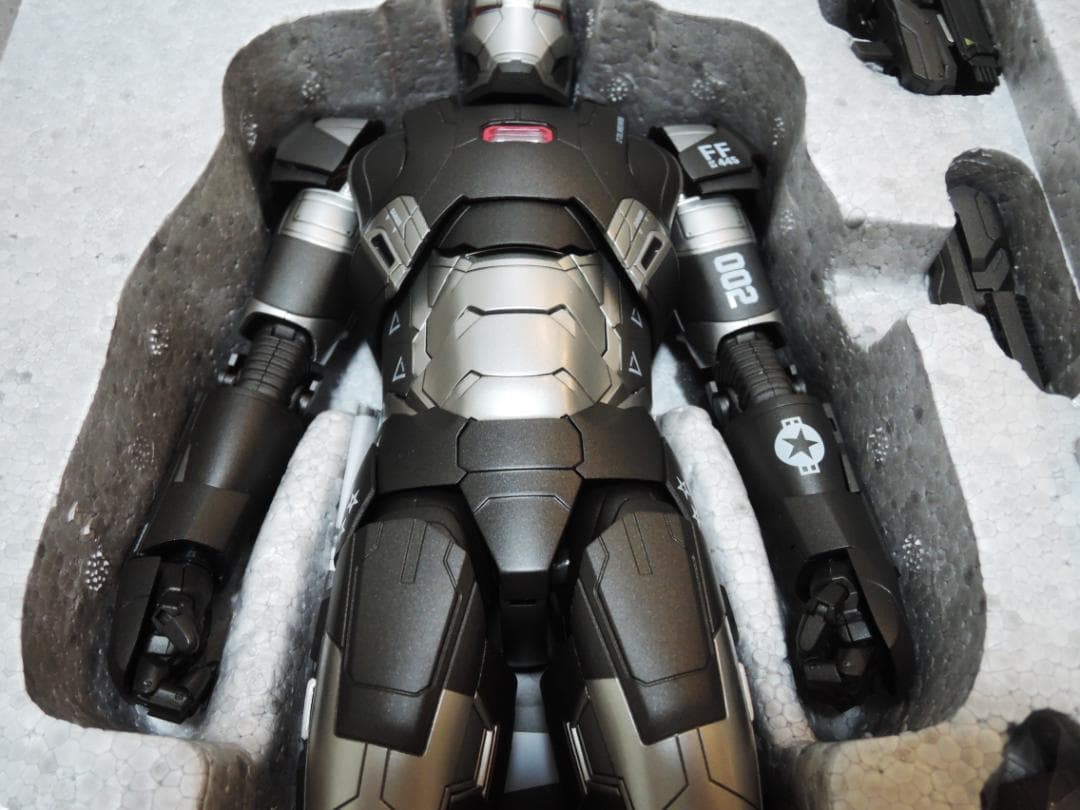 ホットトイズ アイアンマン3 ウォーマシン マーク2 1/6