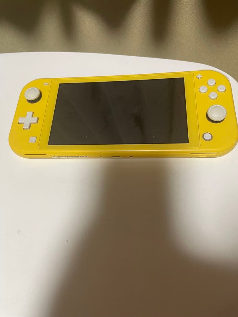 任天堂 Switch Lite イエロー