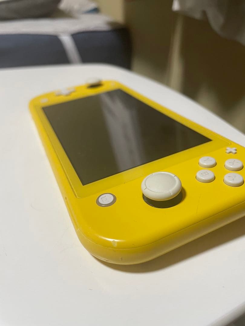 任天堂 Switch Lite イエロー