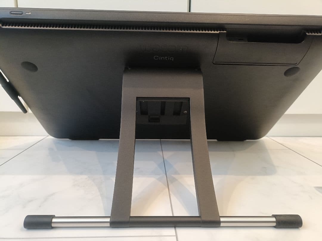 【液タブ】Wacom Cintiq 22 FHD DTK2260K1D