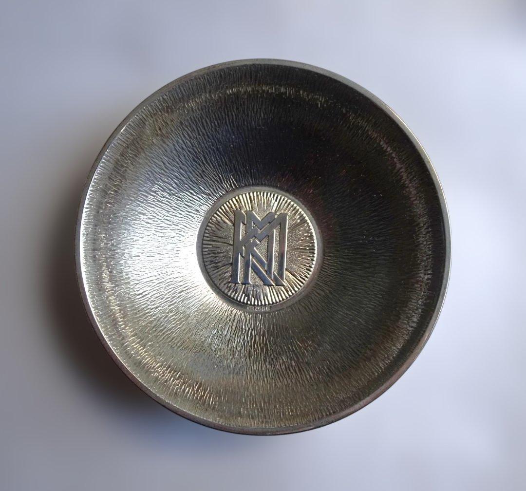 スチュワート・デヴィリン製作　銀のボンボン・ディッシュ