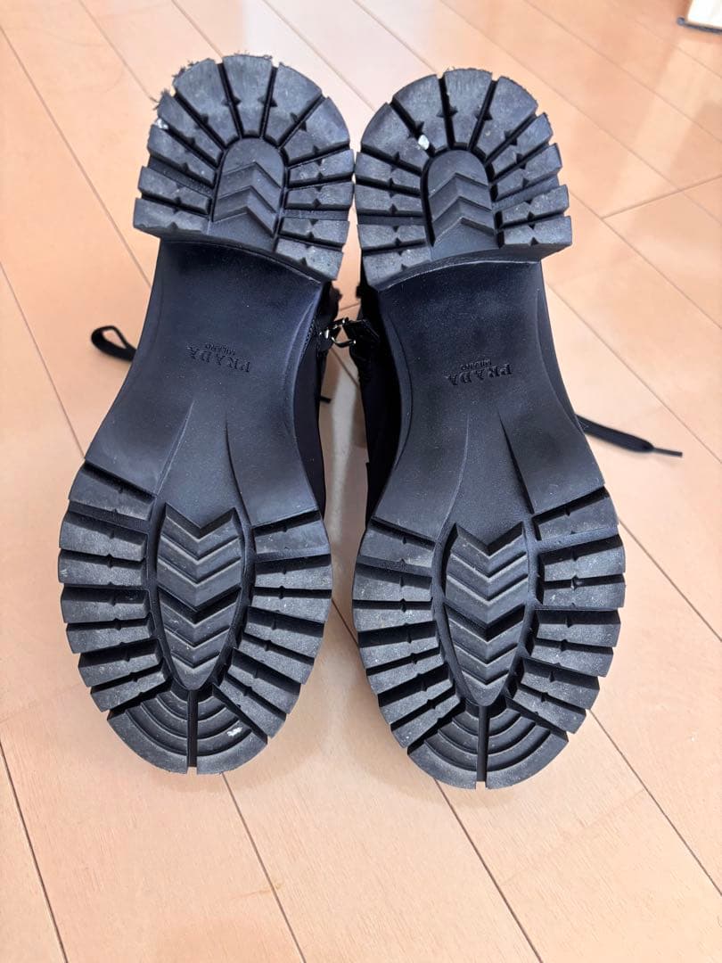 プラダ　ブーツ