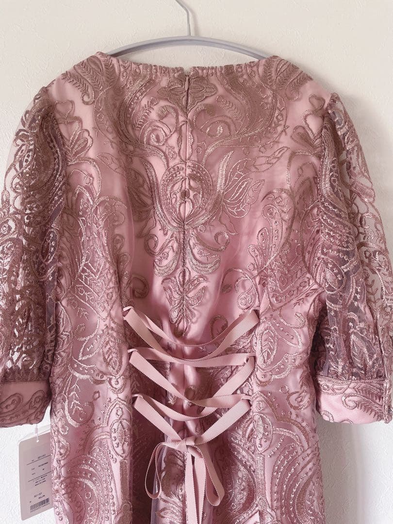 エンブロイダリーコクーンドレス ／ ピンク