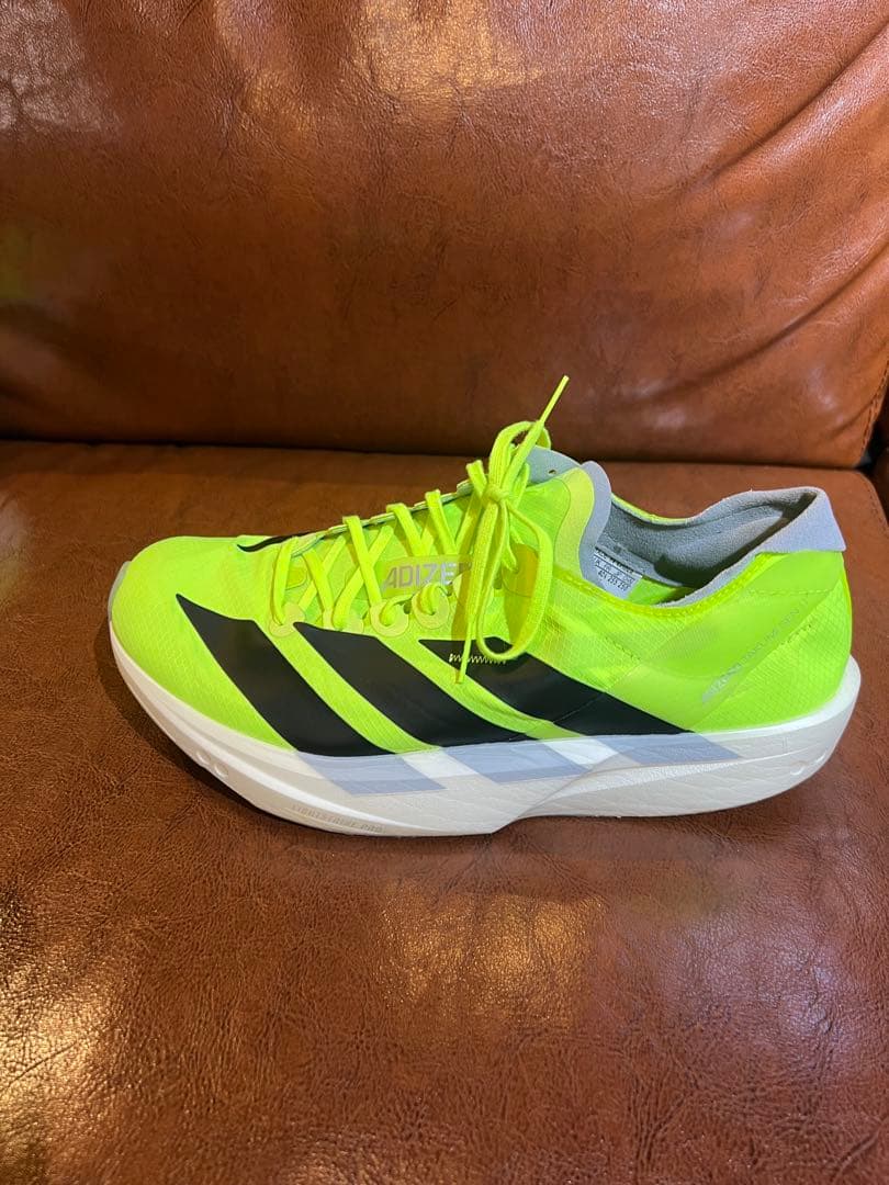 アディゼロタクミセン11 25.5cm