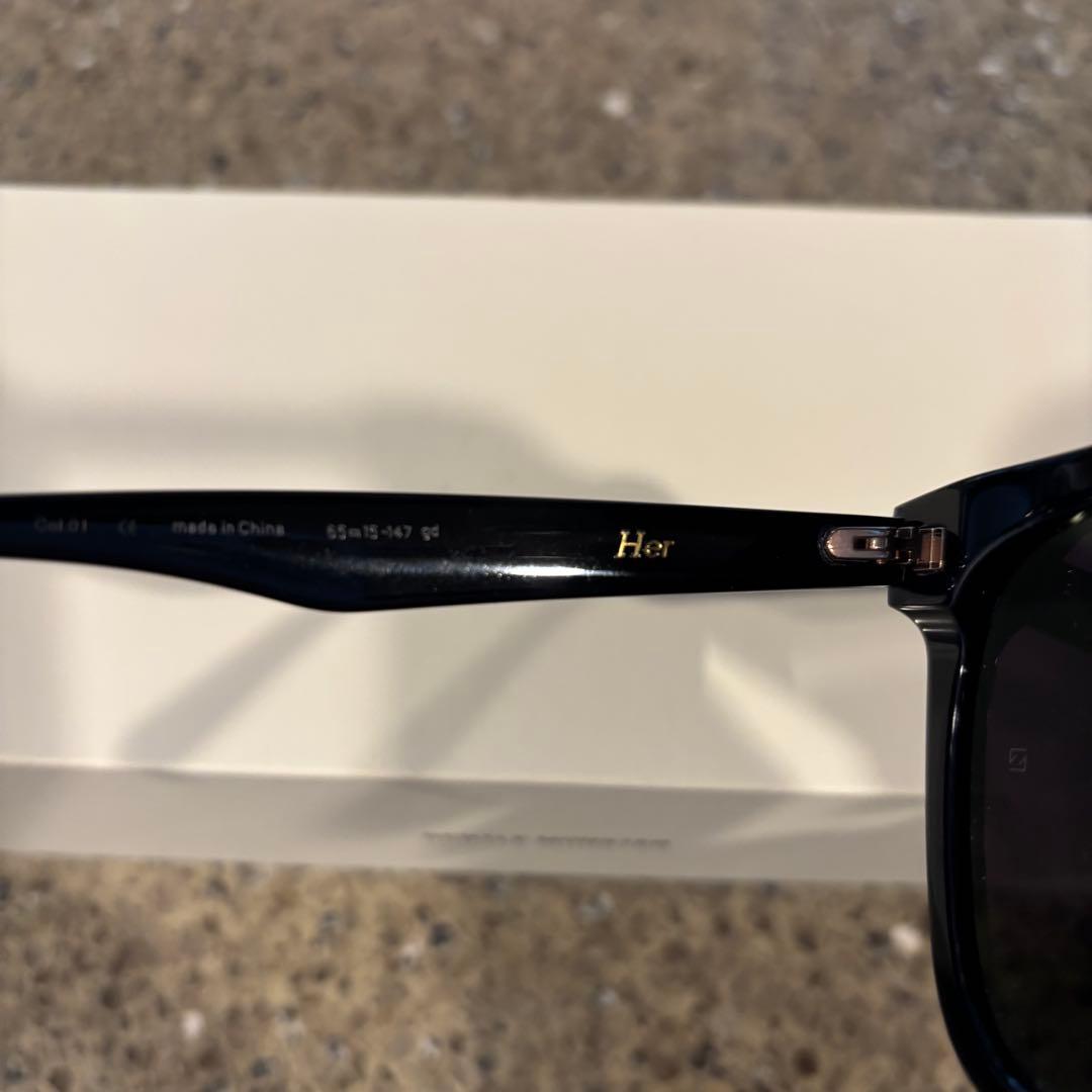 ジェントルモンスター　GENTLE MONSTER HER ハー　愛の不時着