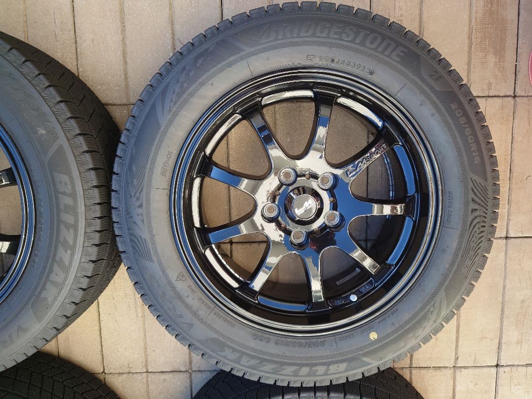 送料込み 205/60R16 VRX3 スタッドレス　アルミホイールセット 4本