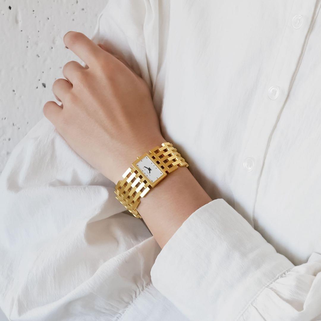 定価11万円　LOTUS Watchヴァンドーム青山　隈研吾　コラボ腕時計