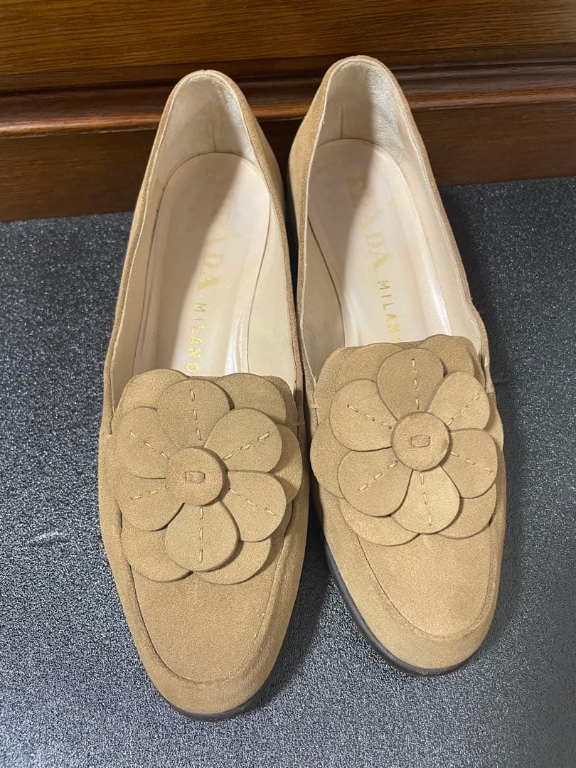 美品‼️PRADA パンプス ローヒール フラワーモチーフ スエード 靴 シューズ