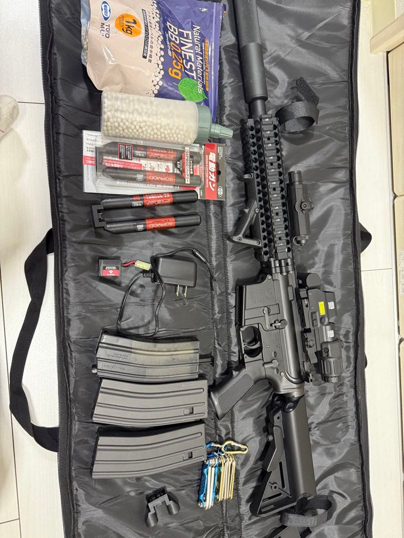 (極美品)東京マルイ次世代電動ガンレシーライフル