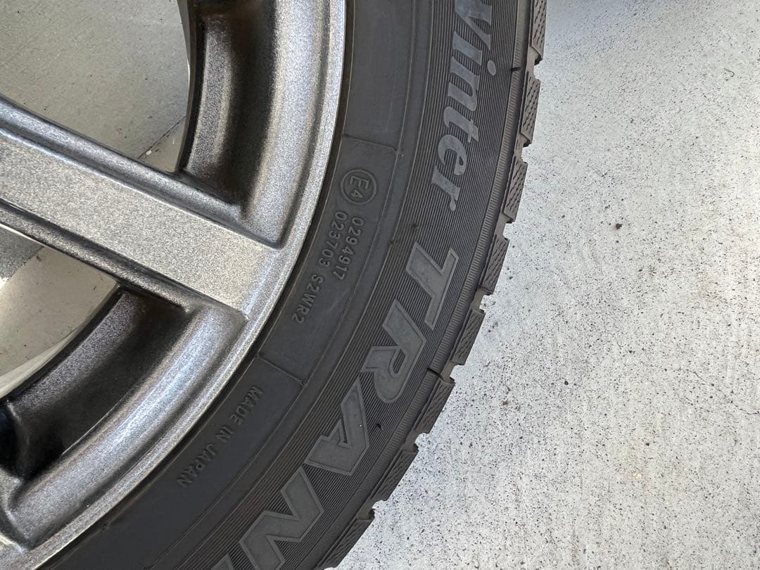 TOYOタイヤ　195/65R15スタッドレスタイヤ　ホイール　2024年製造