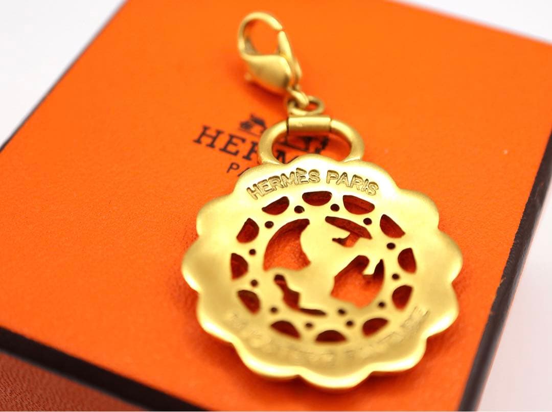 最安HERMES超美品ダブルアッシュフルール　ペンダントトップ