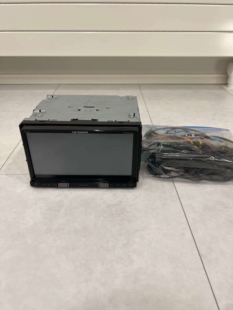 Pioneer カロッツェリア　AVIC-RZ501 カーナビ　中古
