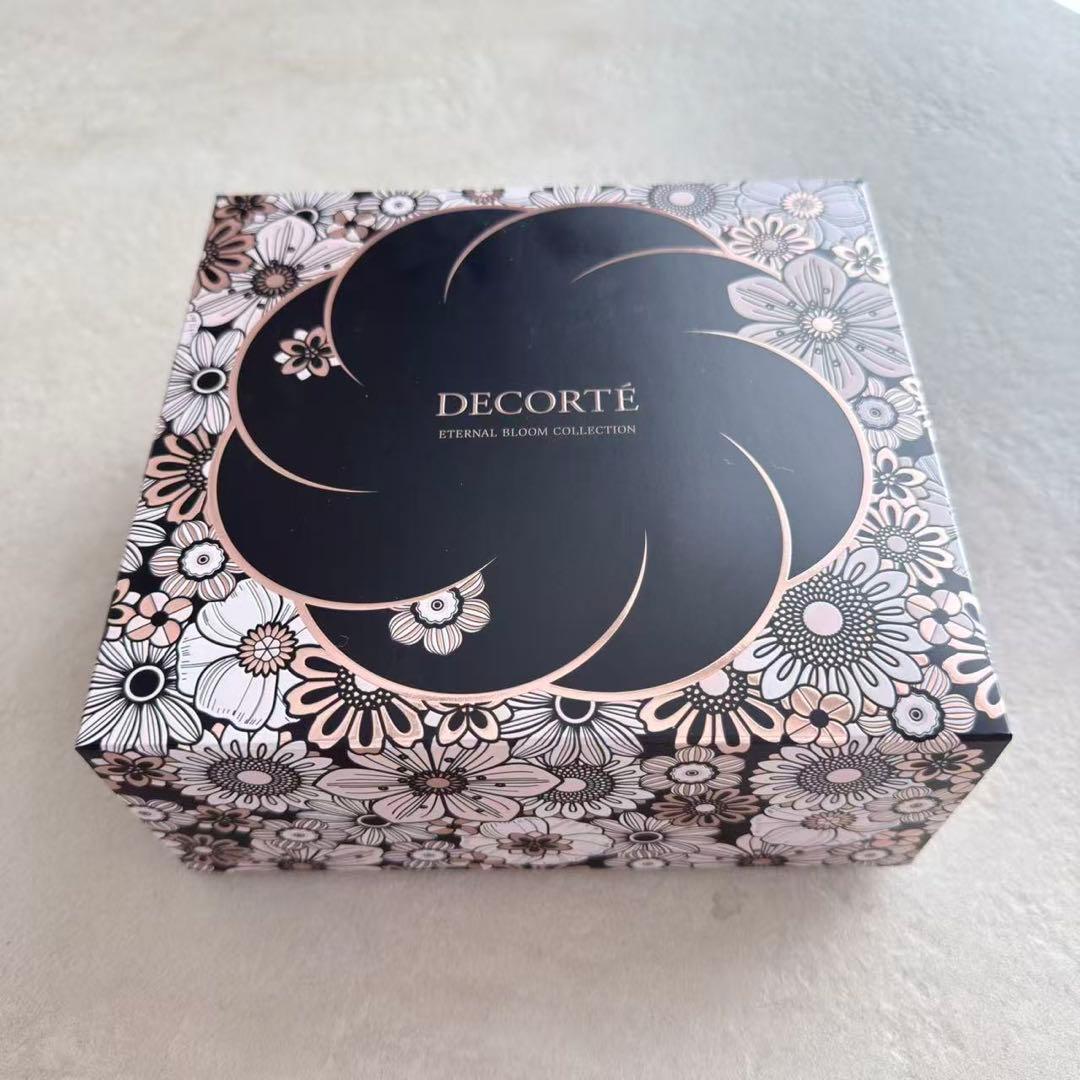 コスメデコルテ　クリスマスコフレ　2025　エターナル　ブルーム　コレクション