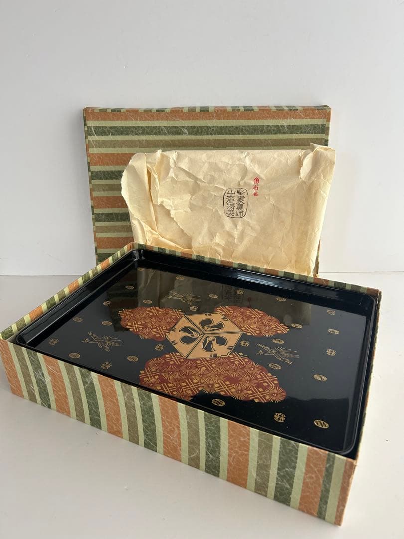 会津塗 黒塗 絵島型 四ツ揃 お屠蘇器 漆器セット 木箱入 金彩 鶴文様 松竹梅