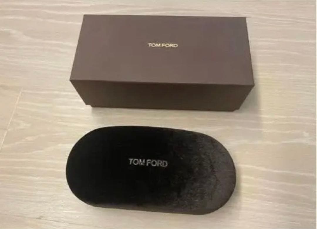 TOM FORD スクエアサングラス ブラック