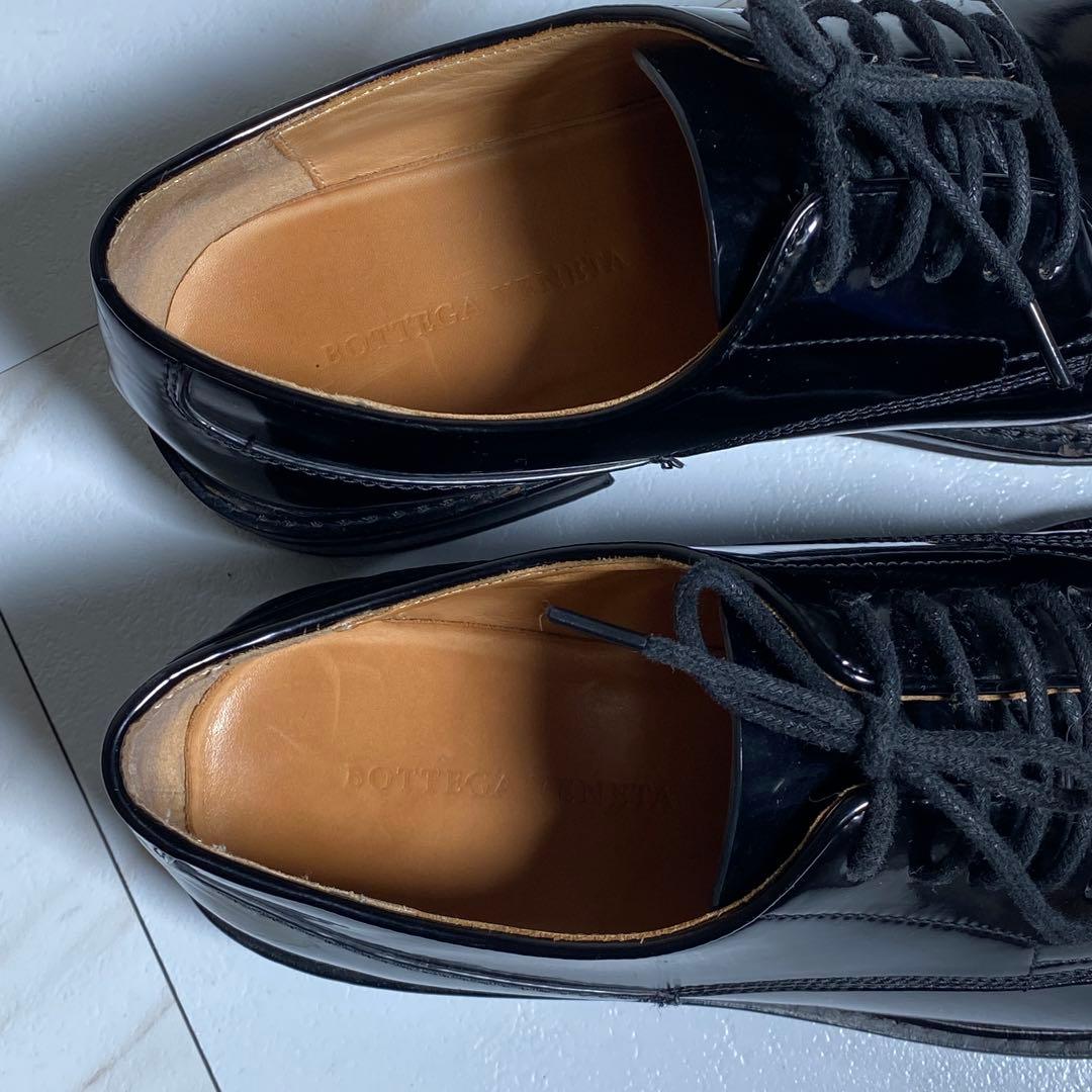 現行♡ボッテガヴェネタ 光沢レザー レースアップシューズ プレーントゥ 内羽根