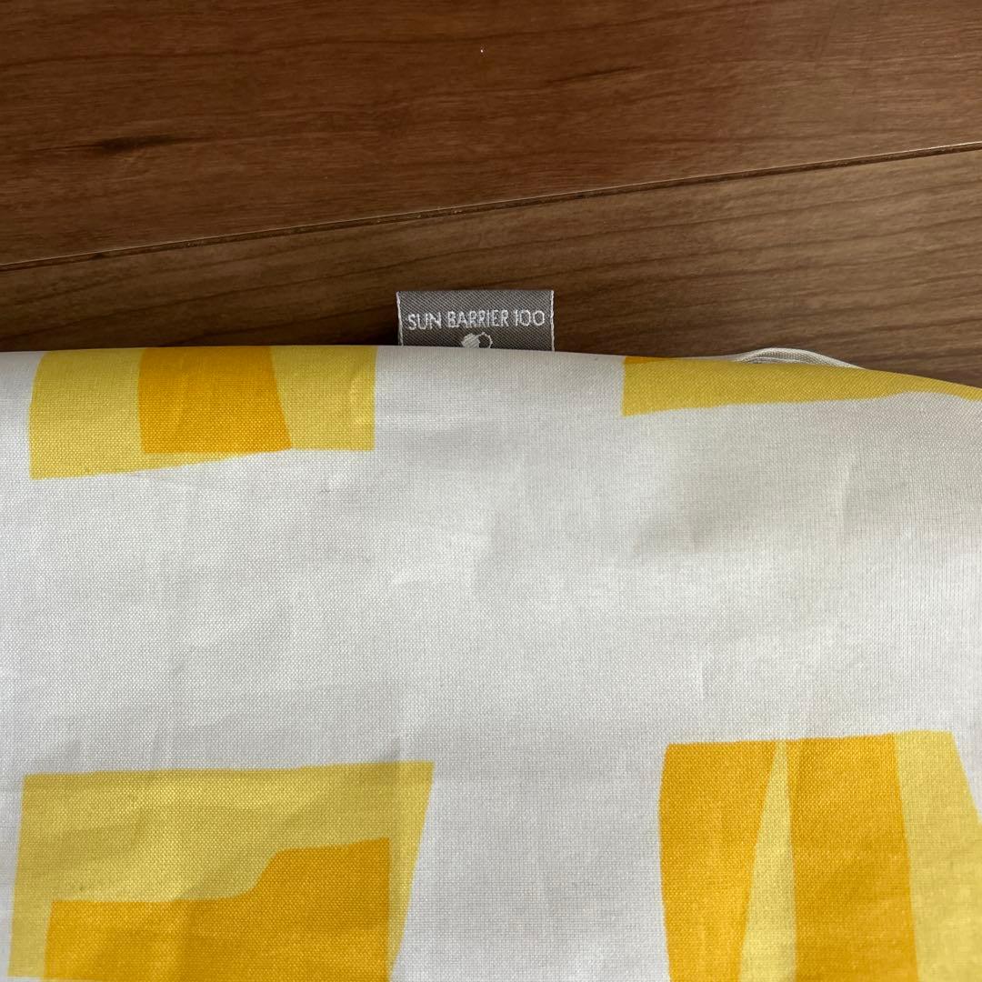 折りたたみ日傘　サンバリア100 キューブ柄　黄色白　２段階折りたたみ