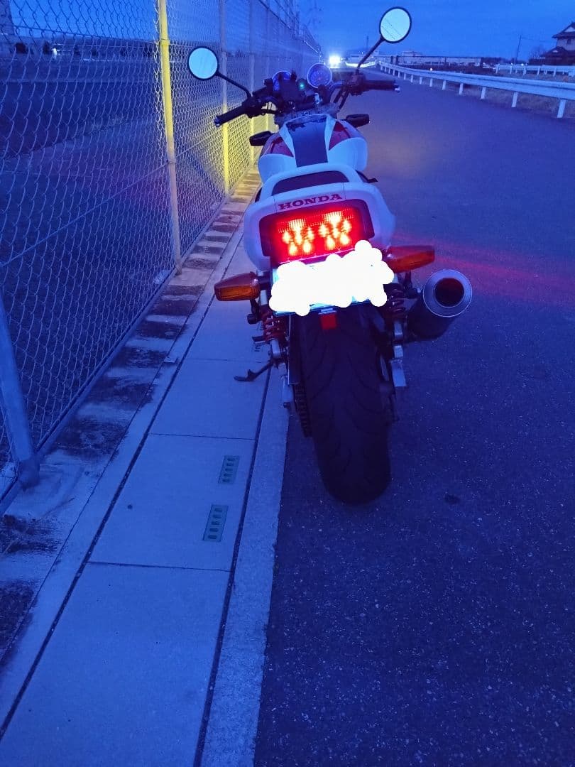CB1300SFテールランプ、写真追加しました〜