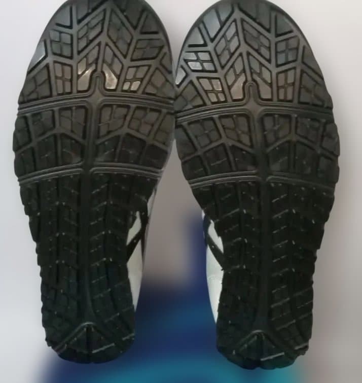 新品未使用ASICS 安全靴 ホワイト/ブラック/レッド26.5cm