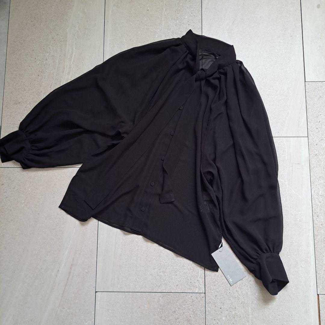 新タグ付●hLMエイチエルエム25SSシフォンボウタイブラウス●アドーアルフィル