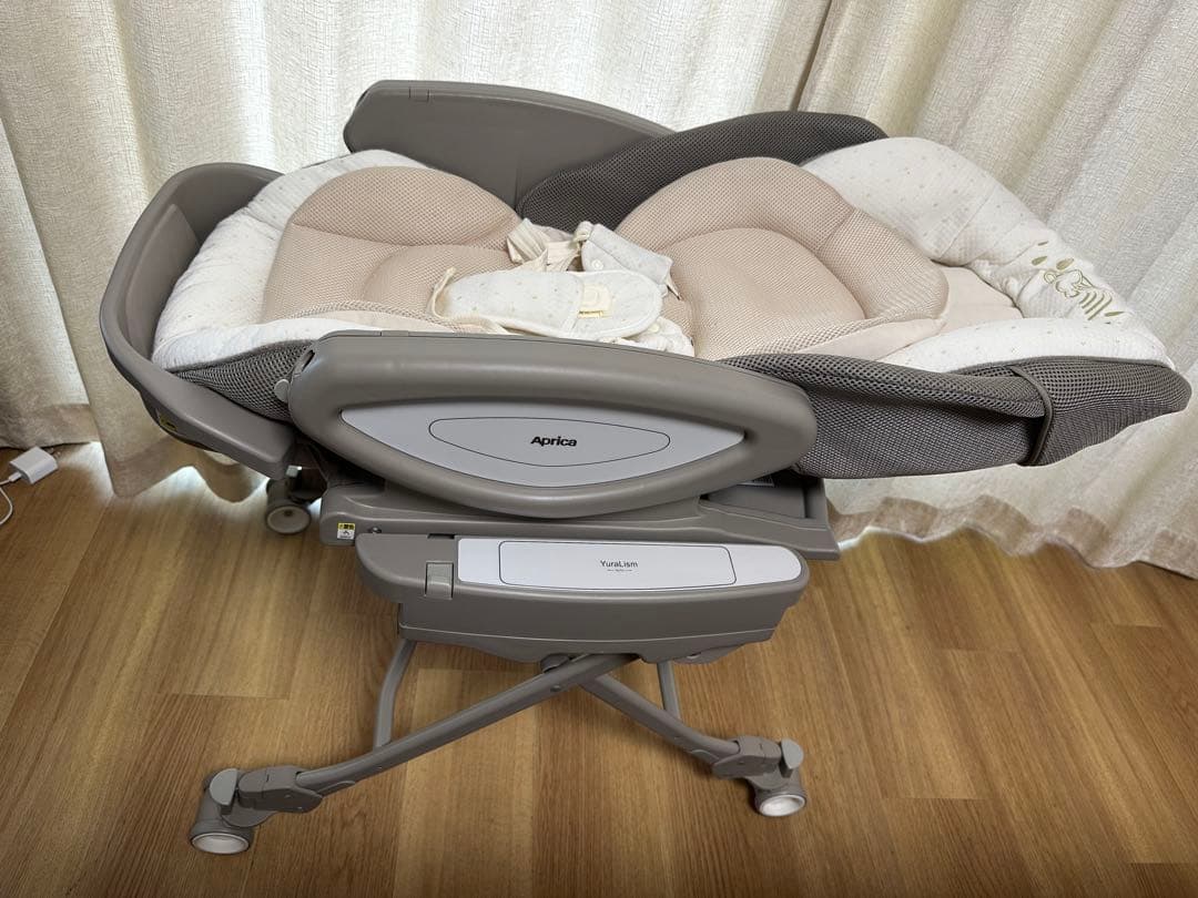 Hi_shopアップリカ Aprica ユラリズム 電動 オート 音楽付き