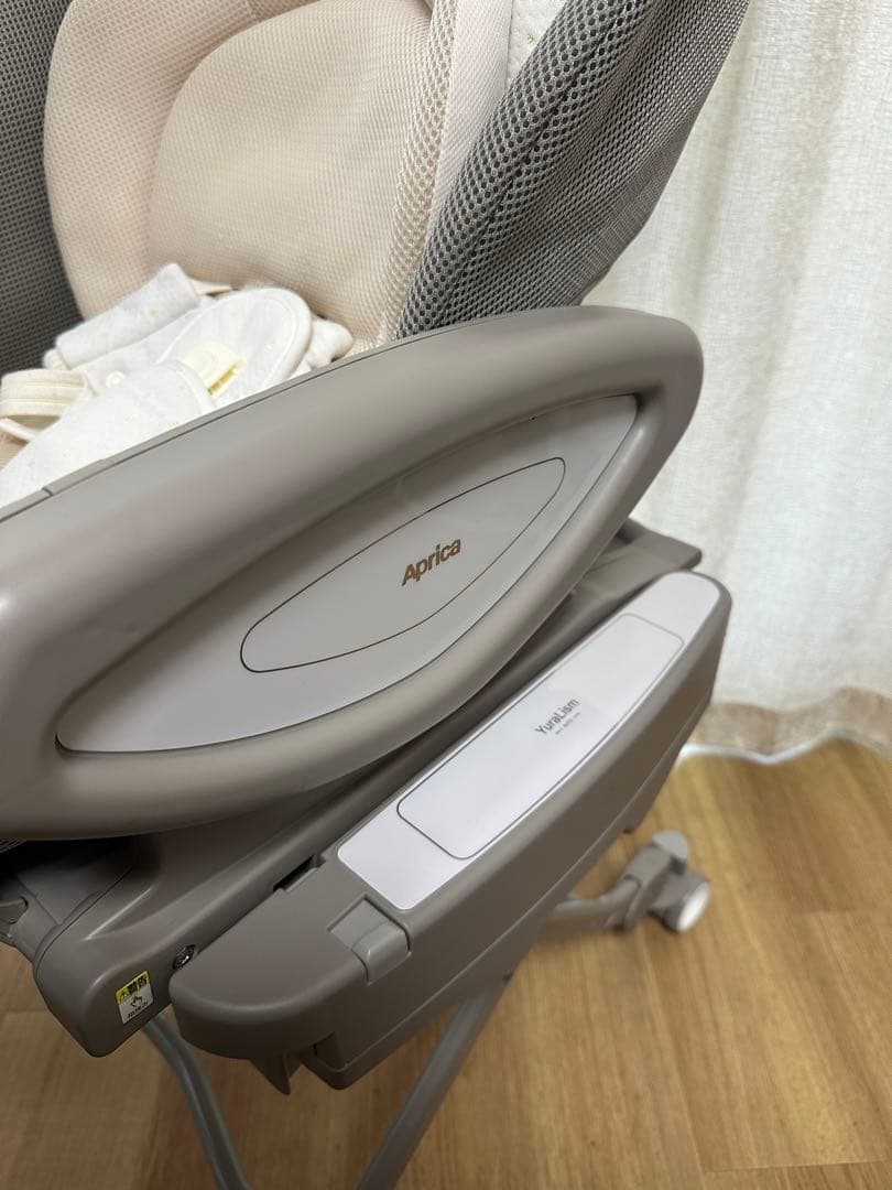 Hi_shopアップリカ Aprica ユラリズム 電動 オート 音楽付き