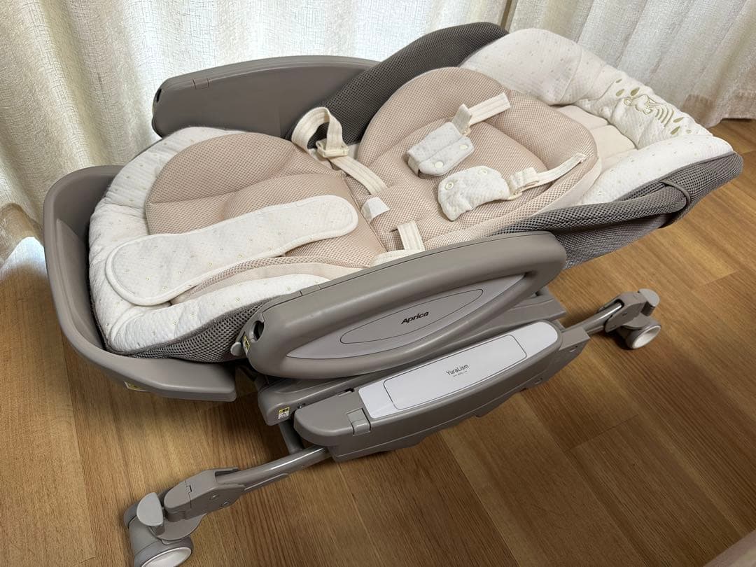 Hi_shopアップリカ Aprica ユラリズム 電動 オート 音楽付き