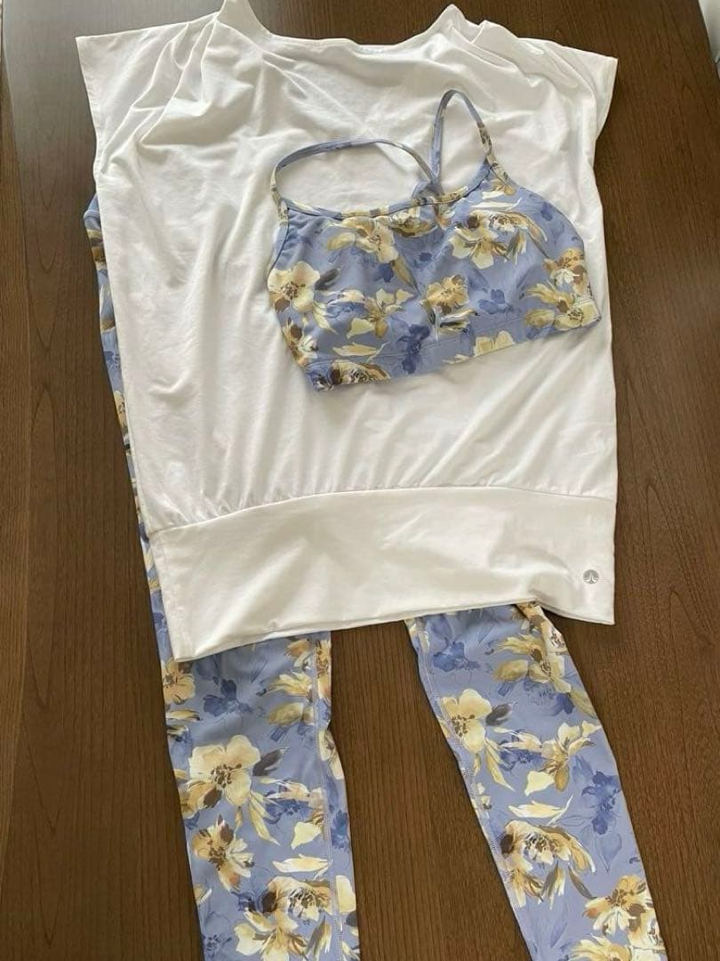 SUKALA ヨガウェア　Ｍサイズ