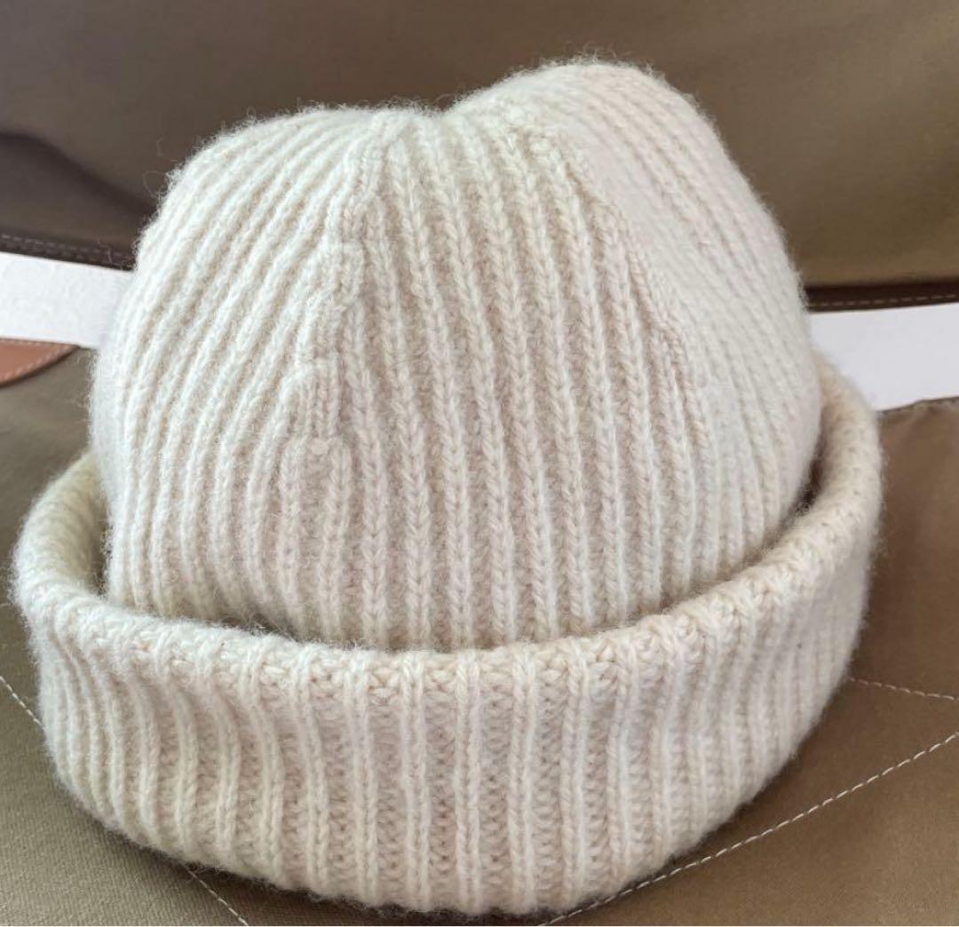 フミカウチダ　ビーニー　ニット帽　ホワイト
