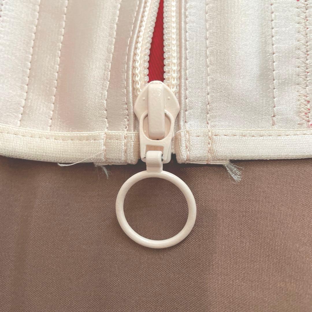 【12/24迄値下げ中】肋骨締めに最適！元鈴木さんコルセットキンバリー　Mサイズ