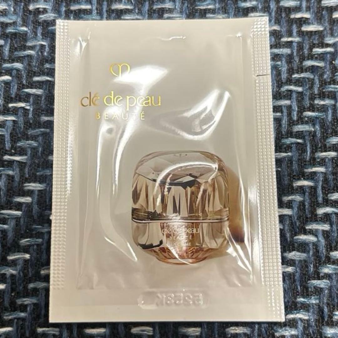 クレ・ド・ポー ボーテ ラ・クレーム サンプル50枚