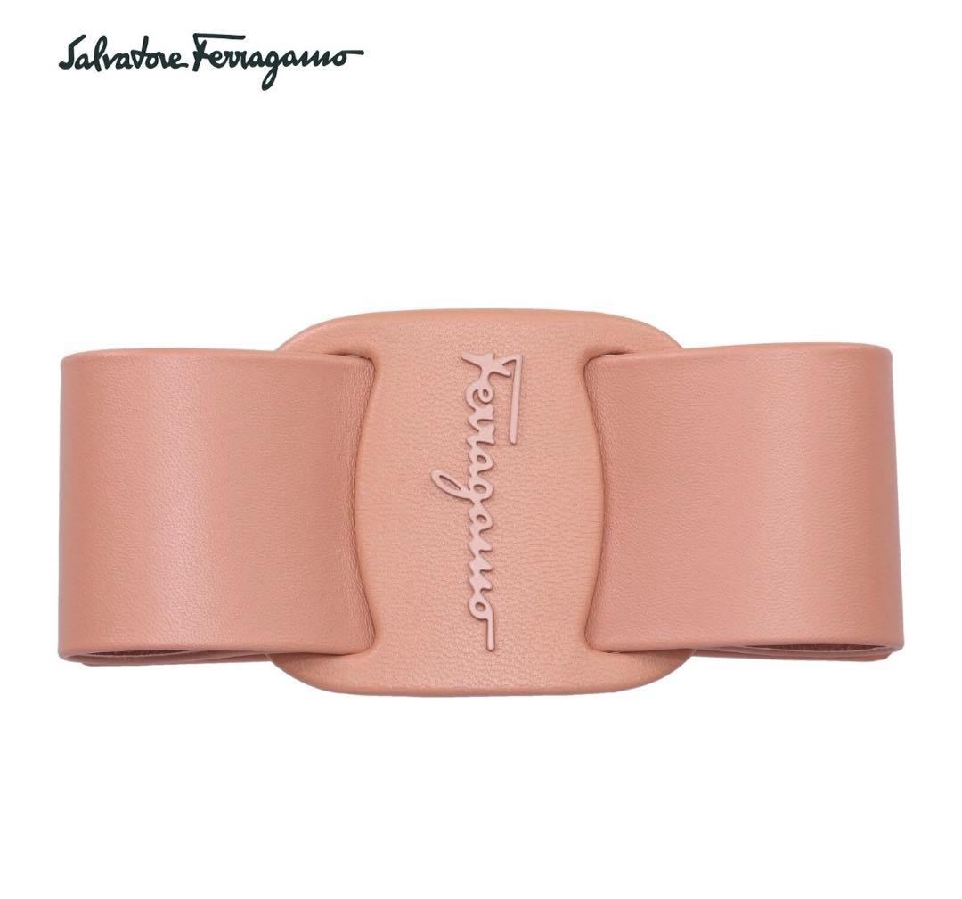 フェラガモ　Ferragamo バレッタ