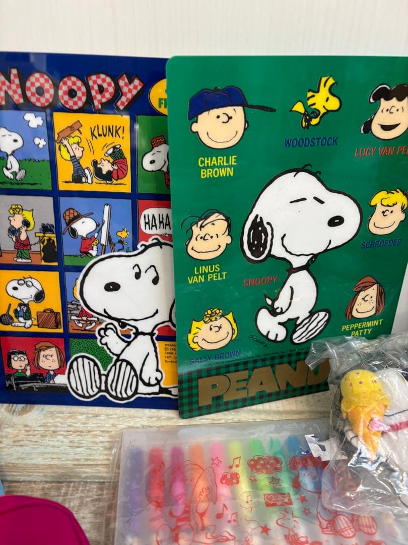 スヌーピー　peanuts ぬいぐるみ　ポーチ　文具　手袋　イヤーマフ　まとめ売