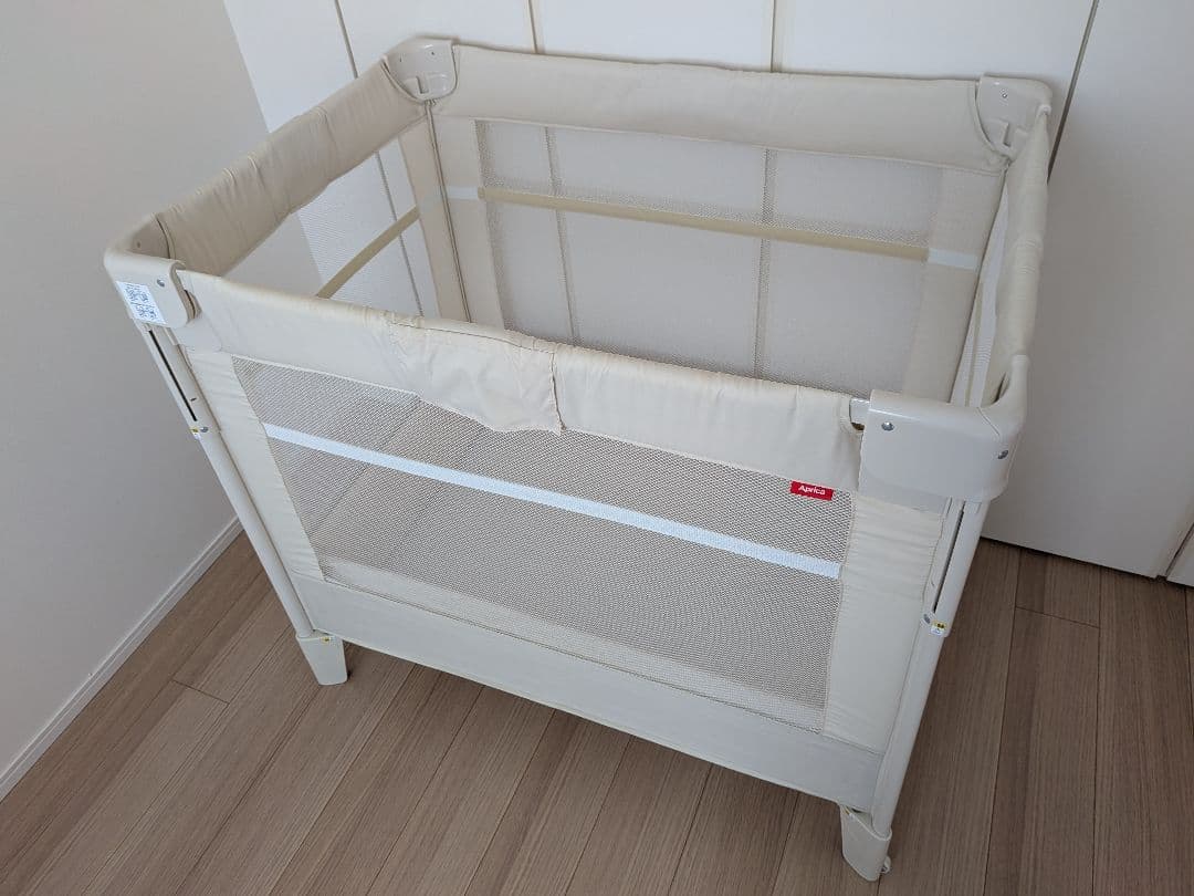 美品★アップリカ　ココネルエアー　ミルクホワイト