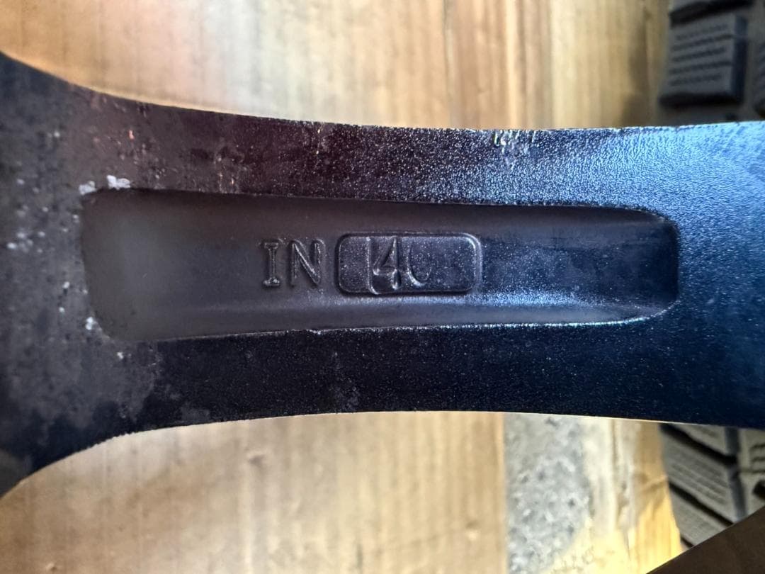 デリカ アウトランダー スタッドレスセット 215/70R16 2018年製