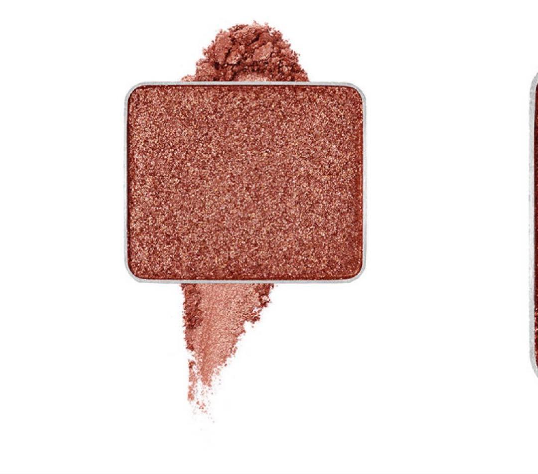 シュウウエムラ プレスド アイシャドー 8色 定価：24970円