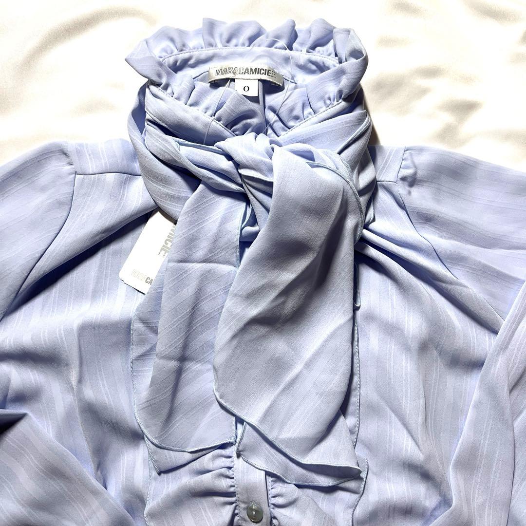 【新品未使用】ナラカミーチェ　フリル　ボウタイリボン付きブラウス