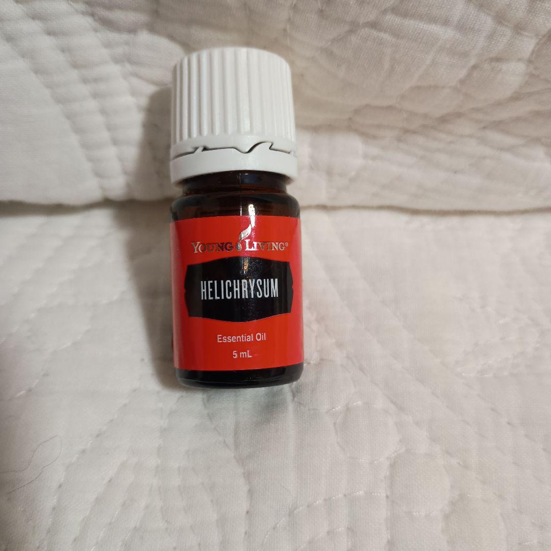 Young Living ヘリクリサム エッセンシャルオイル 5ml