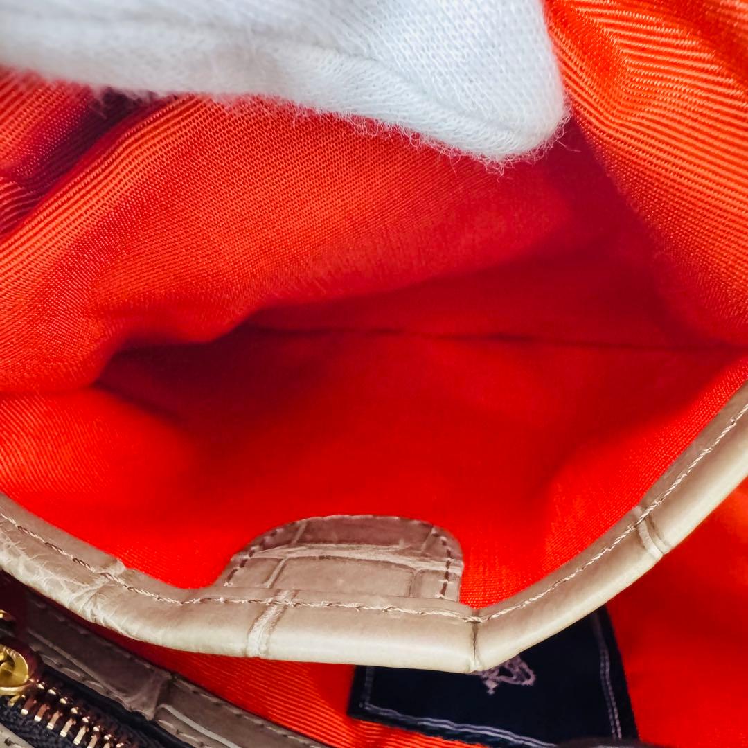 ✨ADMJ✨アクセソワ✨2WAY✨ロゴ✨ゴールド金具✨クロコレザー✨ハンドバッグ