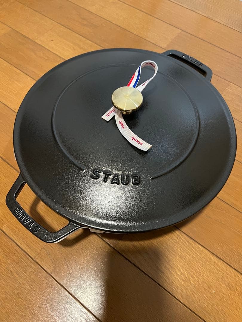 く*ょ様 ストウブ　staub 未使用　　28cm ブレイザーソテーパン