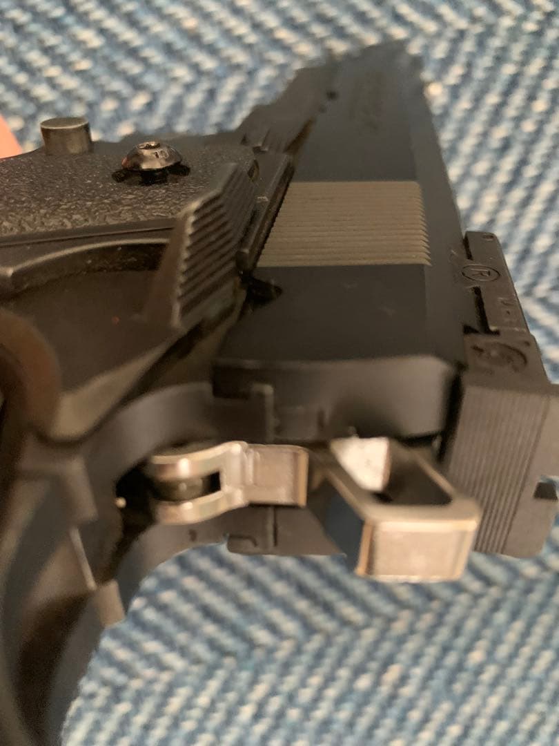 ハイキャパ5.1 ガスガン 3マガジン付き