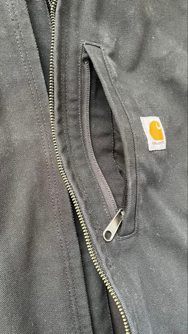 Carhartt ブラック フード付きベスト