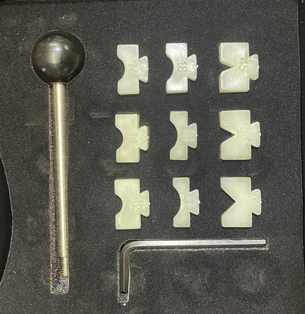 ☆新品☆BOX付き　指輪作成用　金属製リングベンダー　曲器　本体金属製