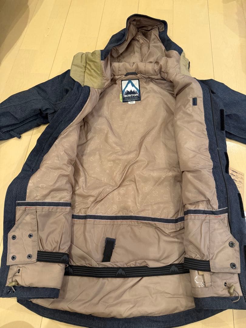 未使用　BURTON スノーボードウェア ジャケット デニム　タグ付き