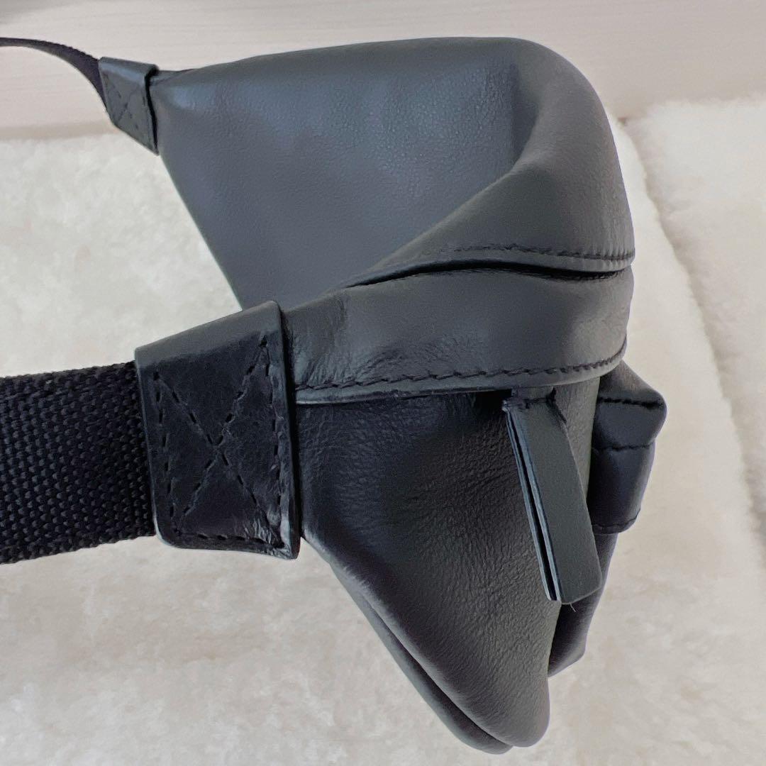 BALENCIAGA バレンシアガ ボディバッグ ウエストポーチ レザー ロゴ